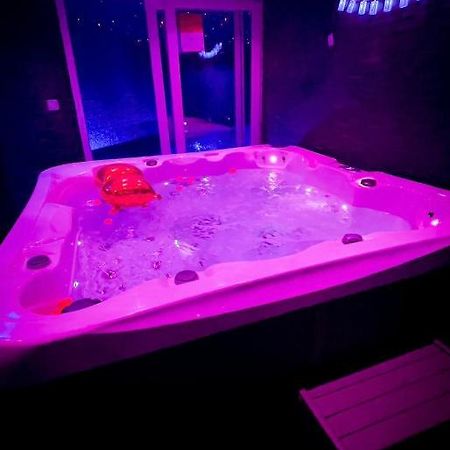 Appart Avec Jacuzzi, Et Terrasse Марсель Экстерьер фото