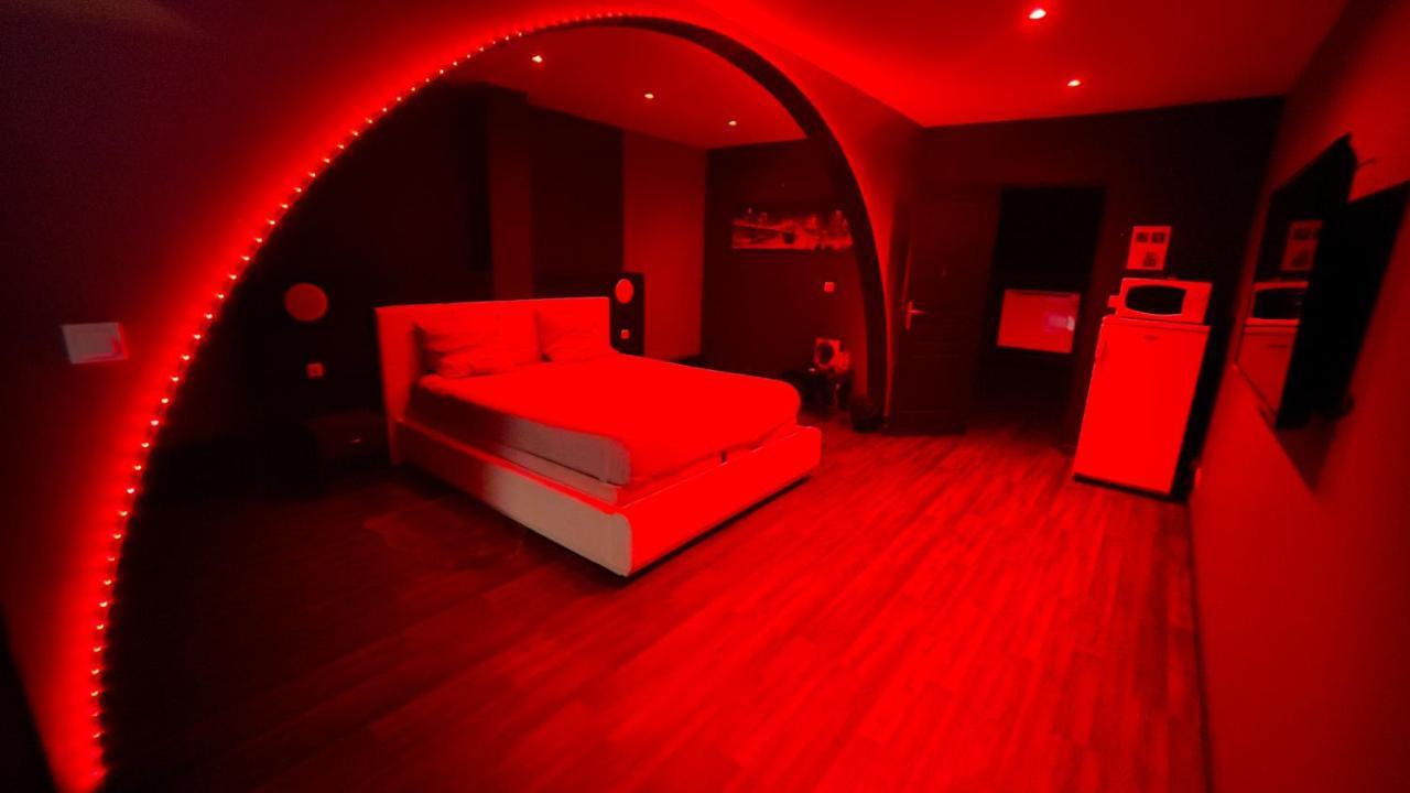 Appart Avec Jacuzzi, Et Terrasse Марсель Экстерьер фото